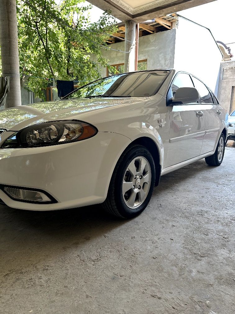 Lacetti  в шикарном состоянии