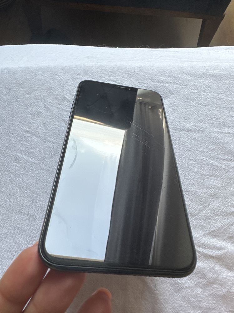 iPhone 11 pro max64 gb green
