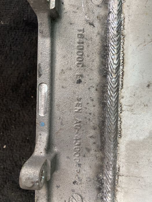 всмукателен колектор 05L129766R за VW / Audi / Skoda 2.0 TDI