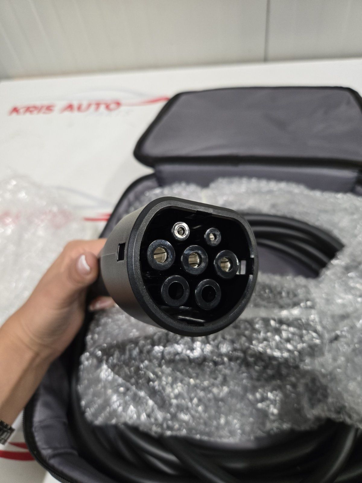 Кабел за зареждане от станция  Tesla model Y , X , 3