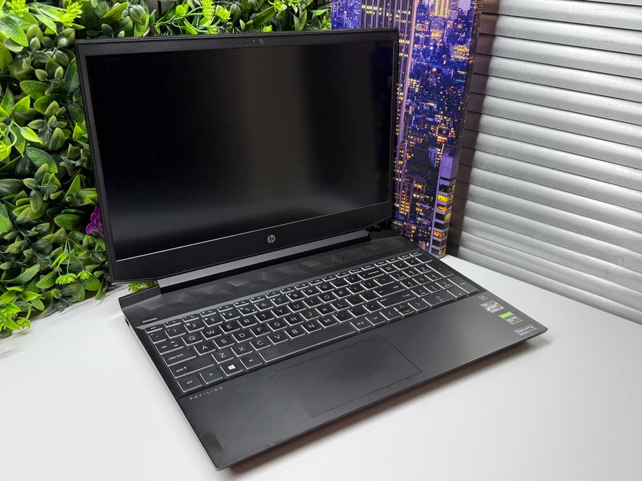 Лаптоп HP Pavilion Gaming 15