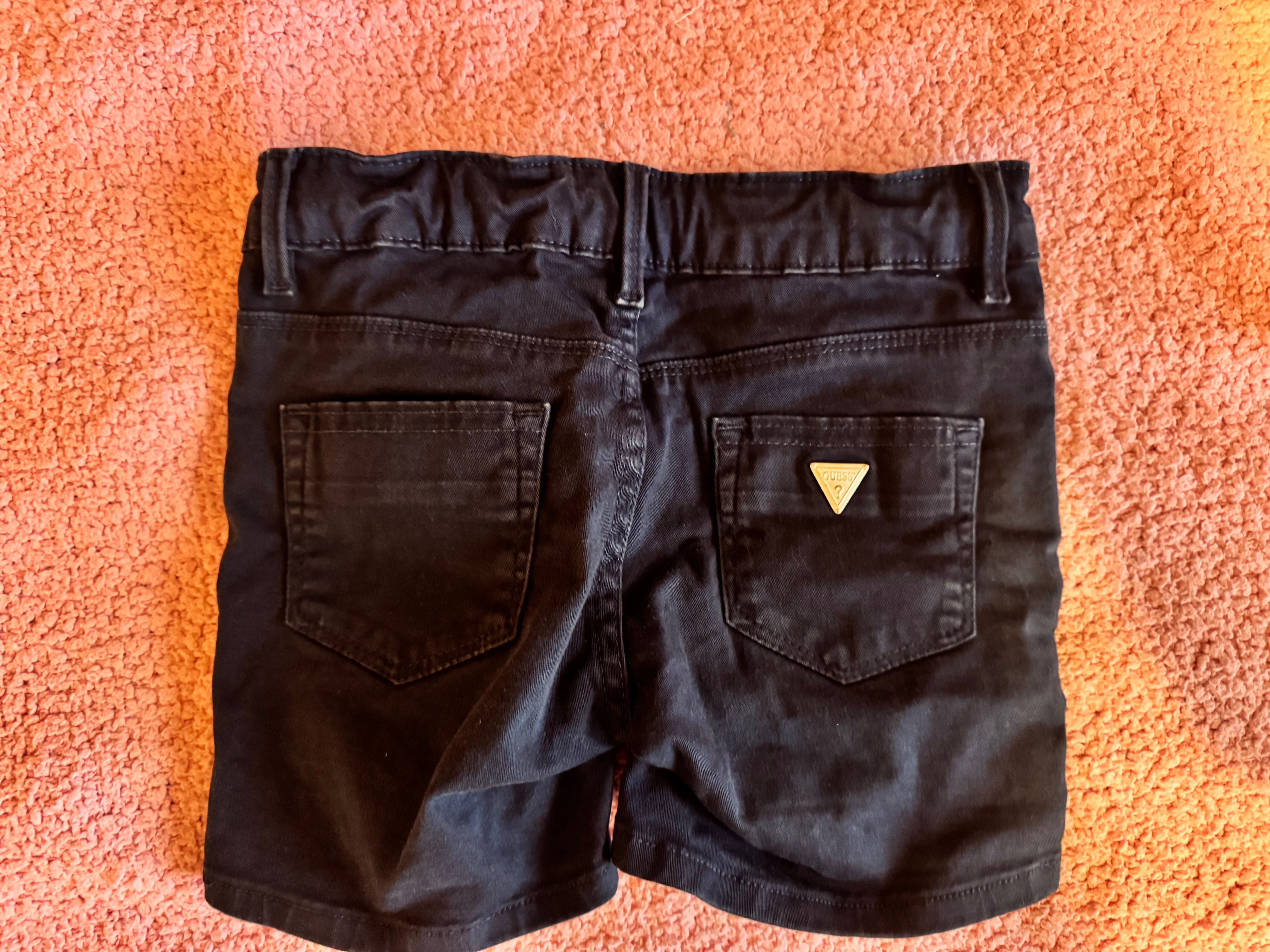 Къси панталонки Guess за момиче