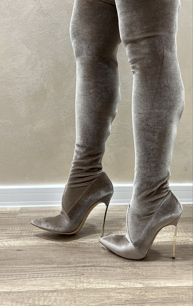 Ботуши на висок ток Casadei Blade