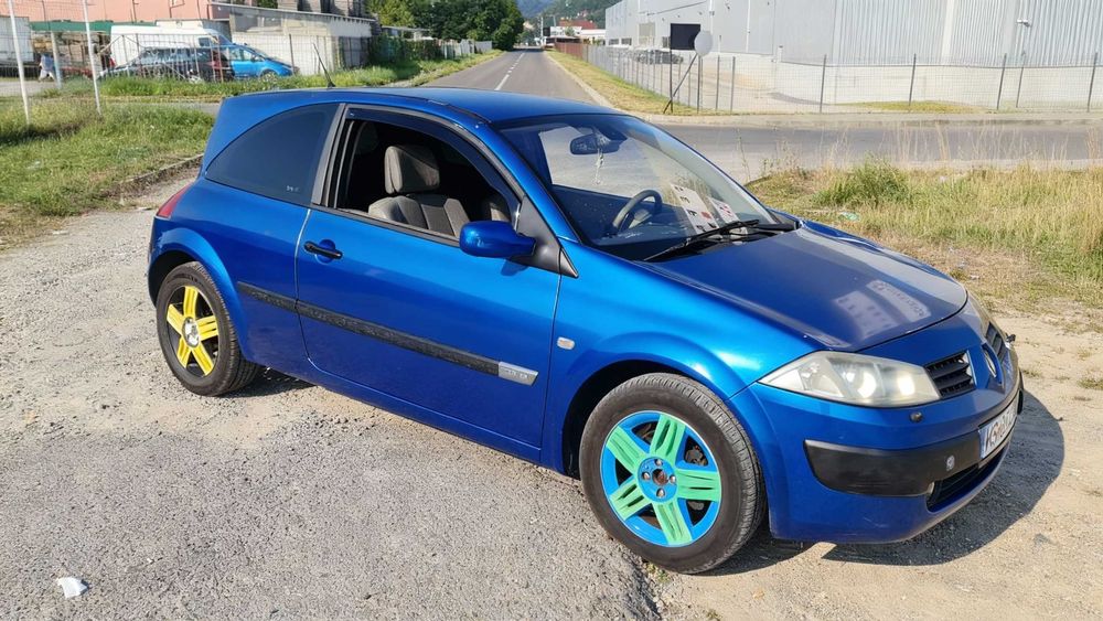 Renault Megane II,2.0 benzină, 3 uși, an 2002, întreținută foarte bine