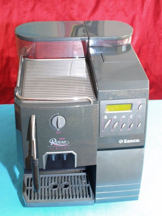 Кафе машини Saeco Royal Digital