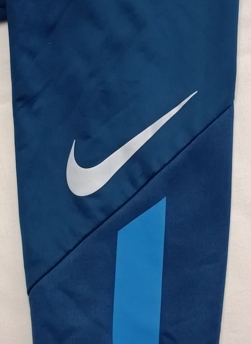 Nike Shield Therma Jacket оригинално горнище яке ръст 128-137см Найк