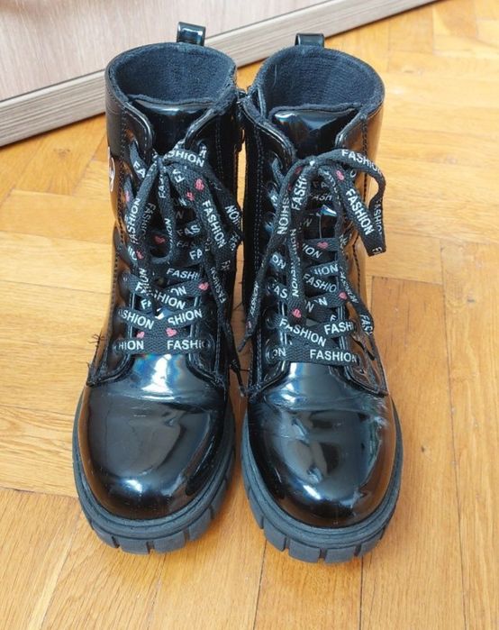 Детски      боти