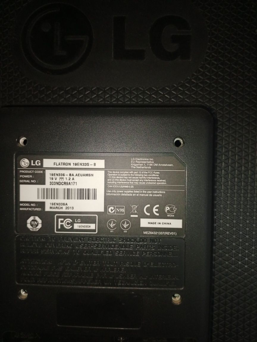 Монитор LG 19.,.