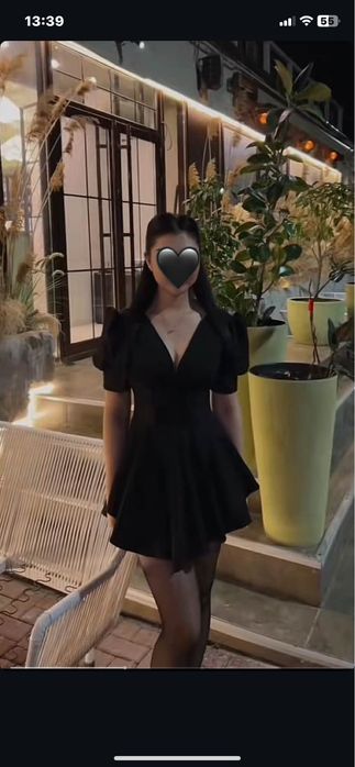 Продам платье черного цвета размер 42-44 НОВАЯ