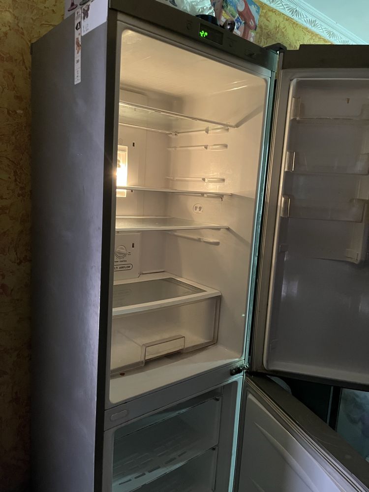 Холодильник продается бу
