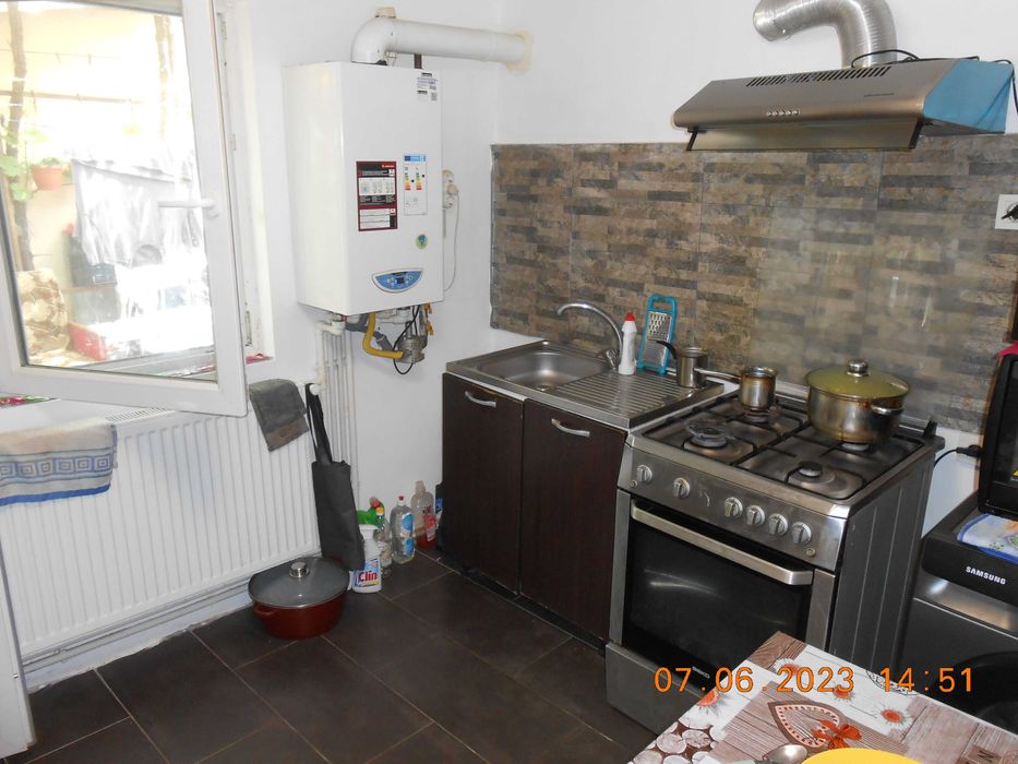 Casa caramida Chercea