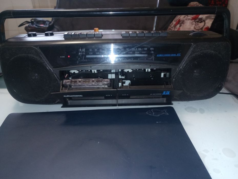 Dublu radiocasetofon Grundig, model RR 1250, funcțional, ieftin