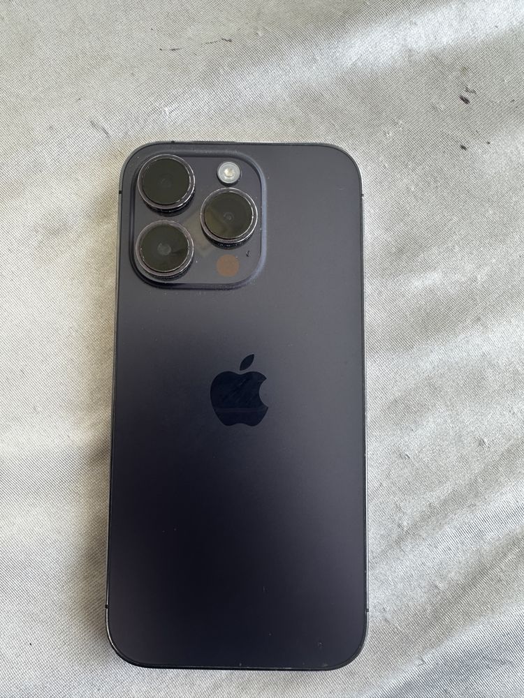 iphone 14 pro.