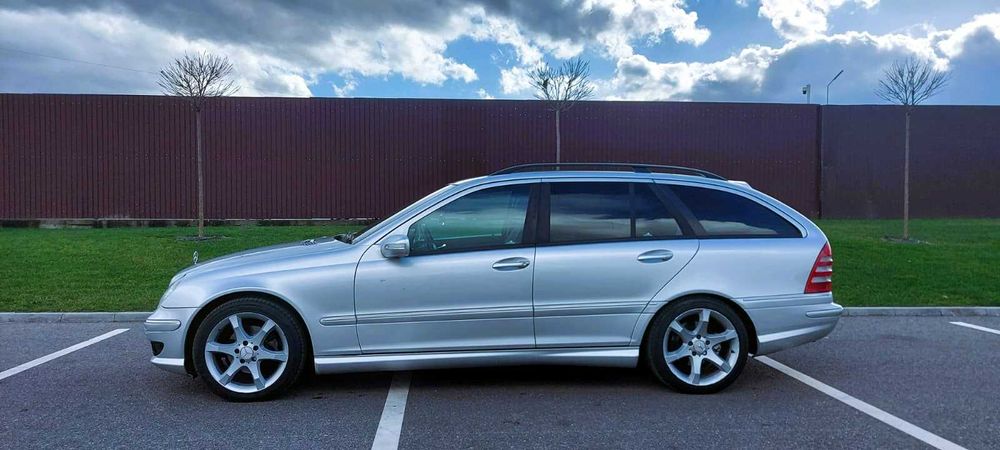Mercedes Benz C220 CDI Sport Edition
Mercedes Benz C220 SportEdition