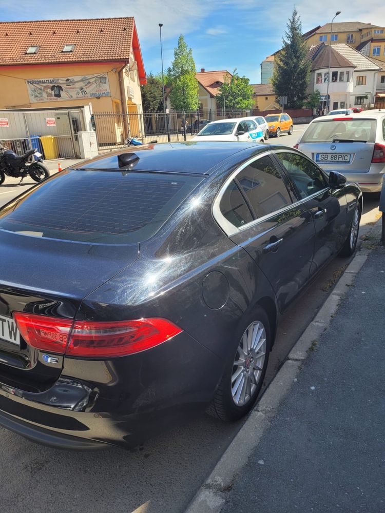 Jaguar XE an 2018