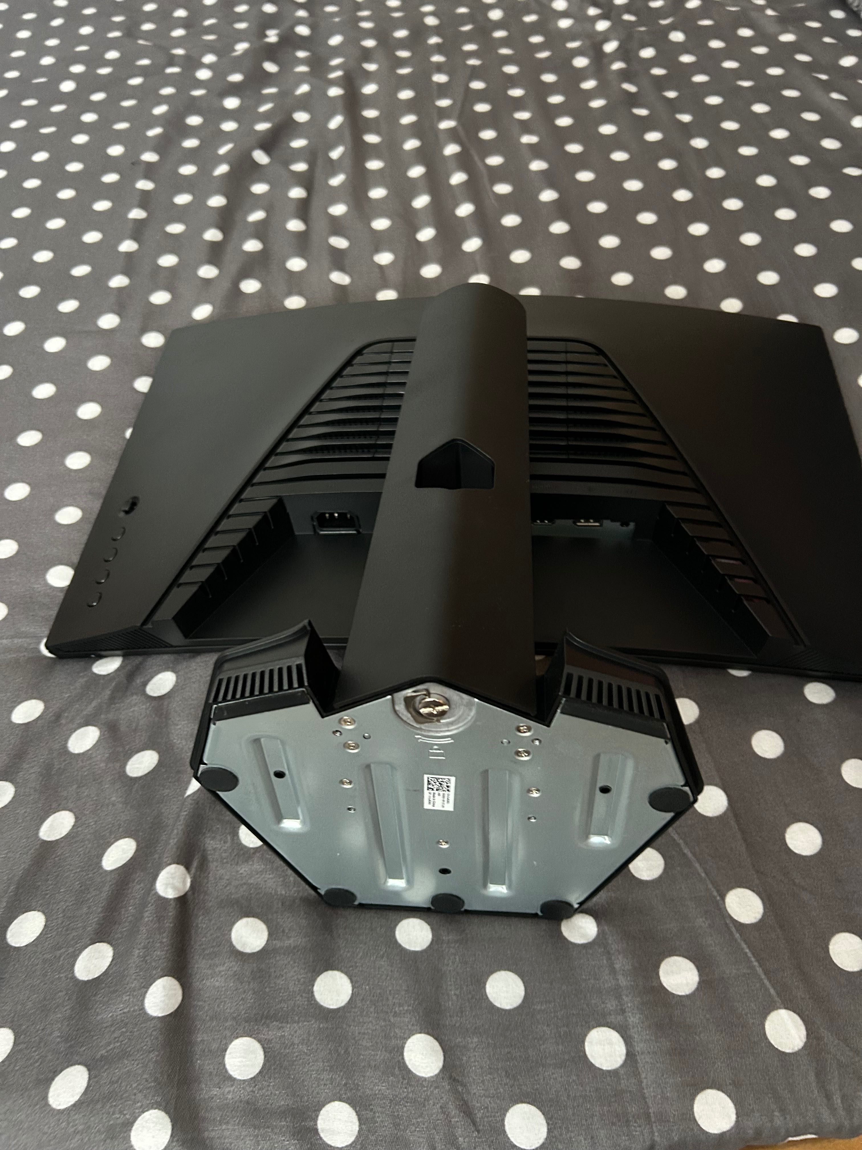 Monitor dell curbat 165hz 23.6”