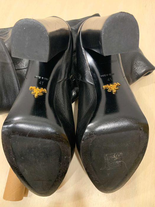 Cizme Prada din piele cu platforma ascunsa EU 41