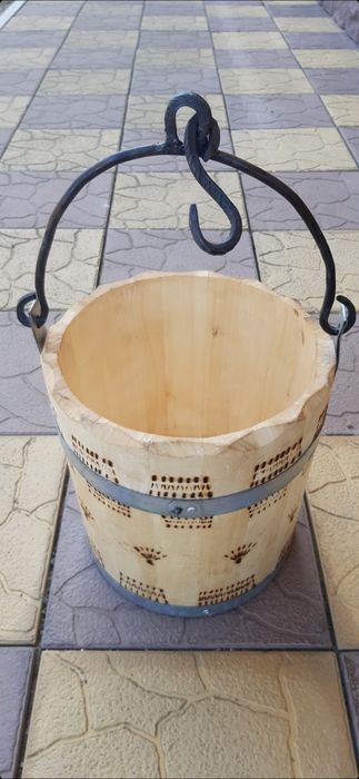 Galeata butoi covata farfurii din lemn