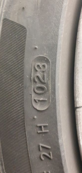 Vând anvelope sh 245/40/18