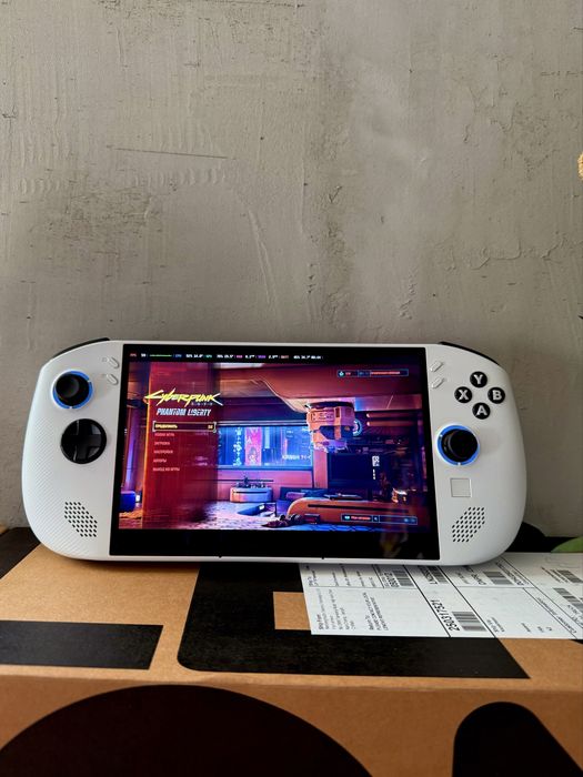 Lenovo legion go s 1tb ssd, 32 gb ram