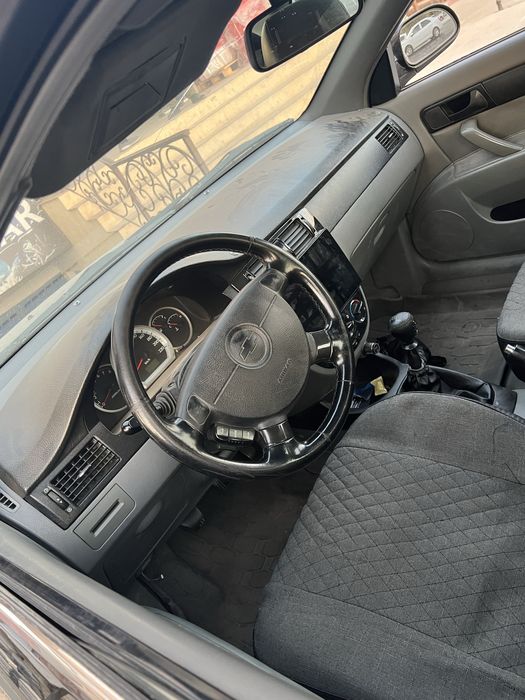 Lasetti jentra 1.6 sotiladi