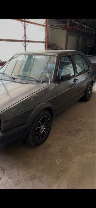 Фолсваген джета 1.8 бензин 90к.с.