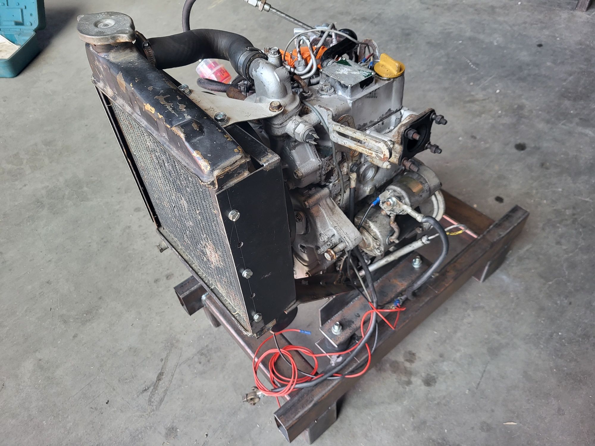 Motor Yanmar 2tne 68