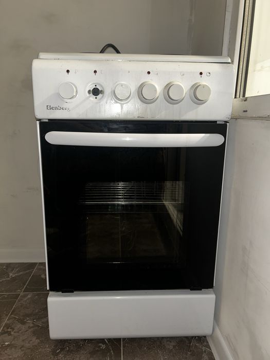 Продам электрическую плитку (электроплиту) Elenberg