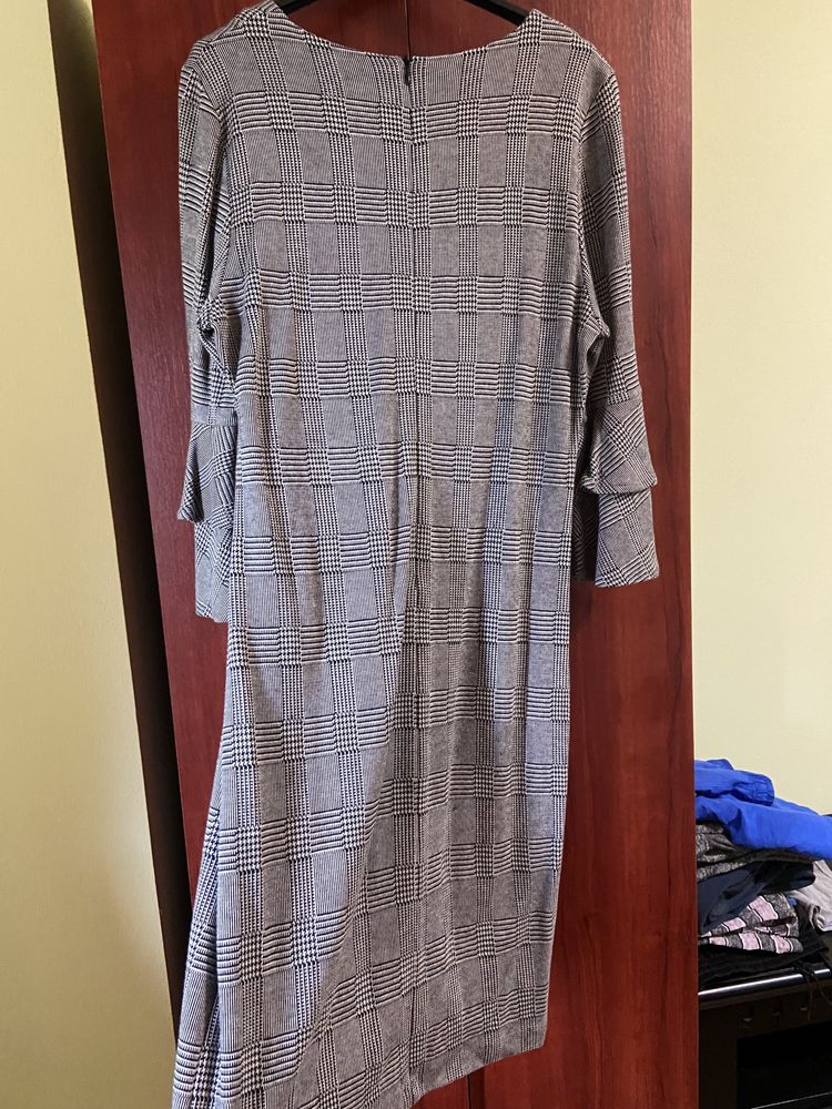 Rochie în carouri