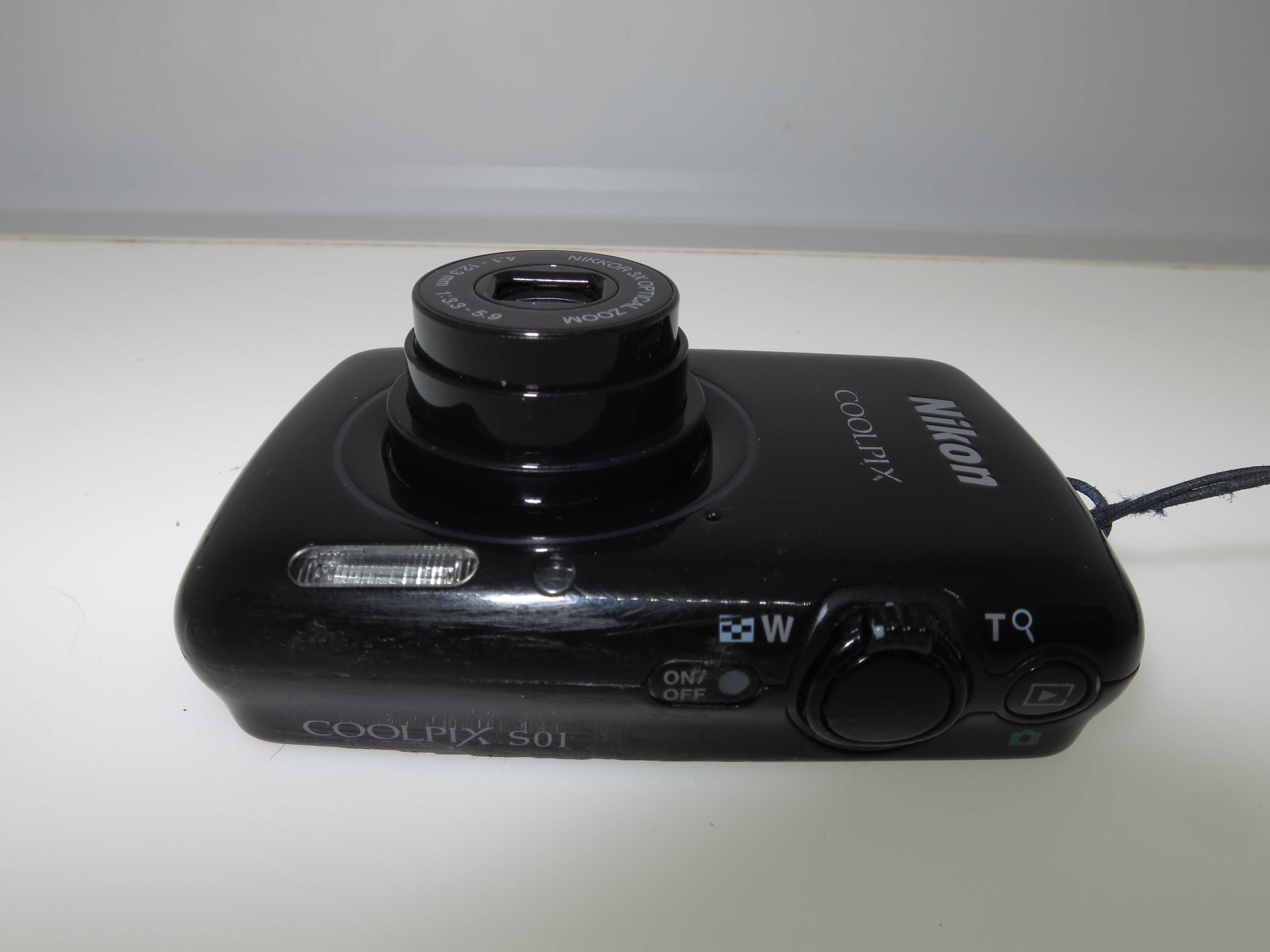 Nikon Coolpix S01 ултра компактен мини фотоапарат цифрова камера