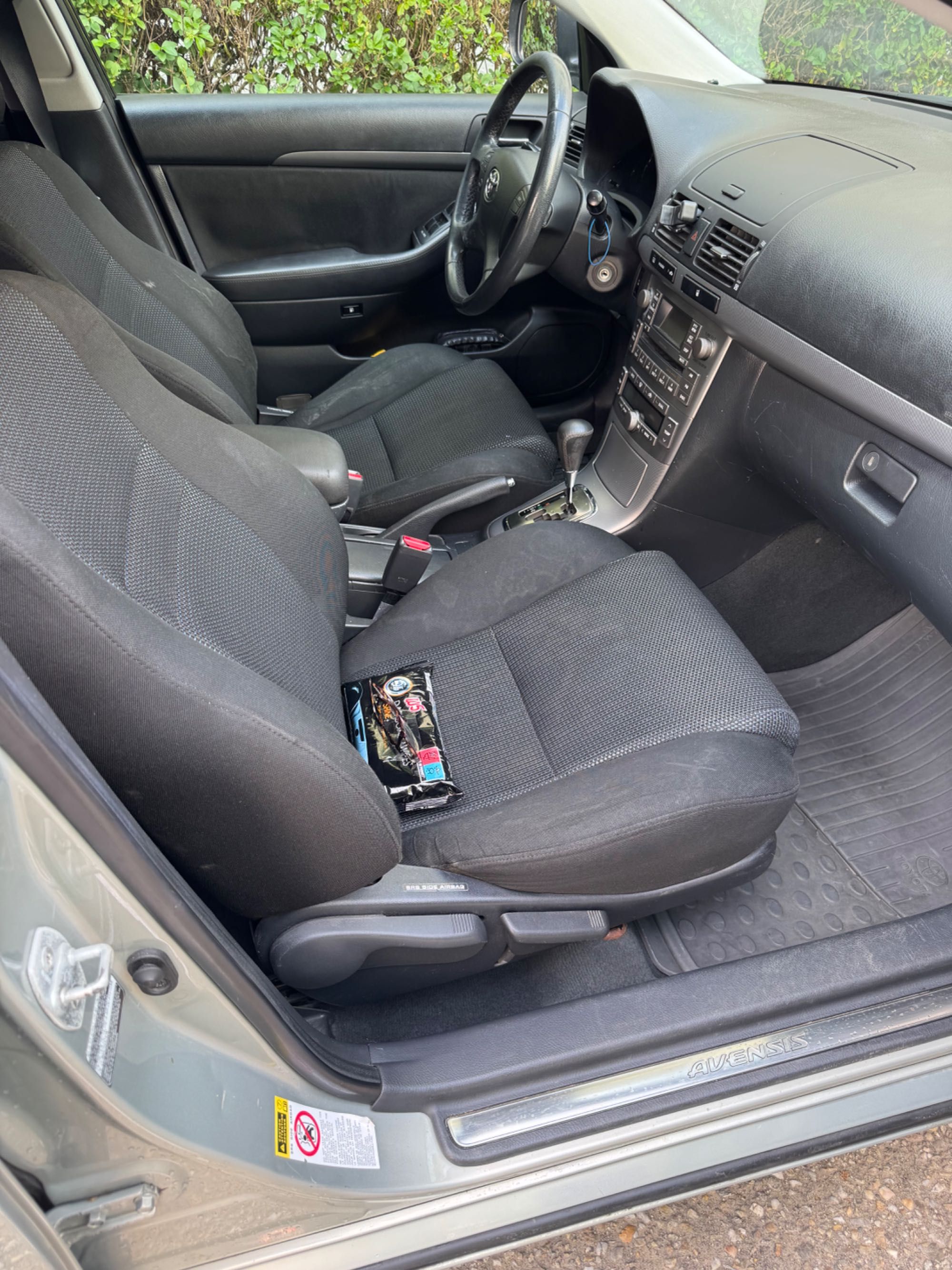 Toyota Avensis, cutie  automată