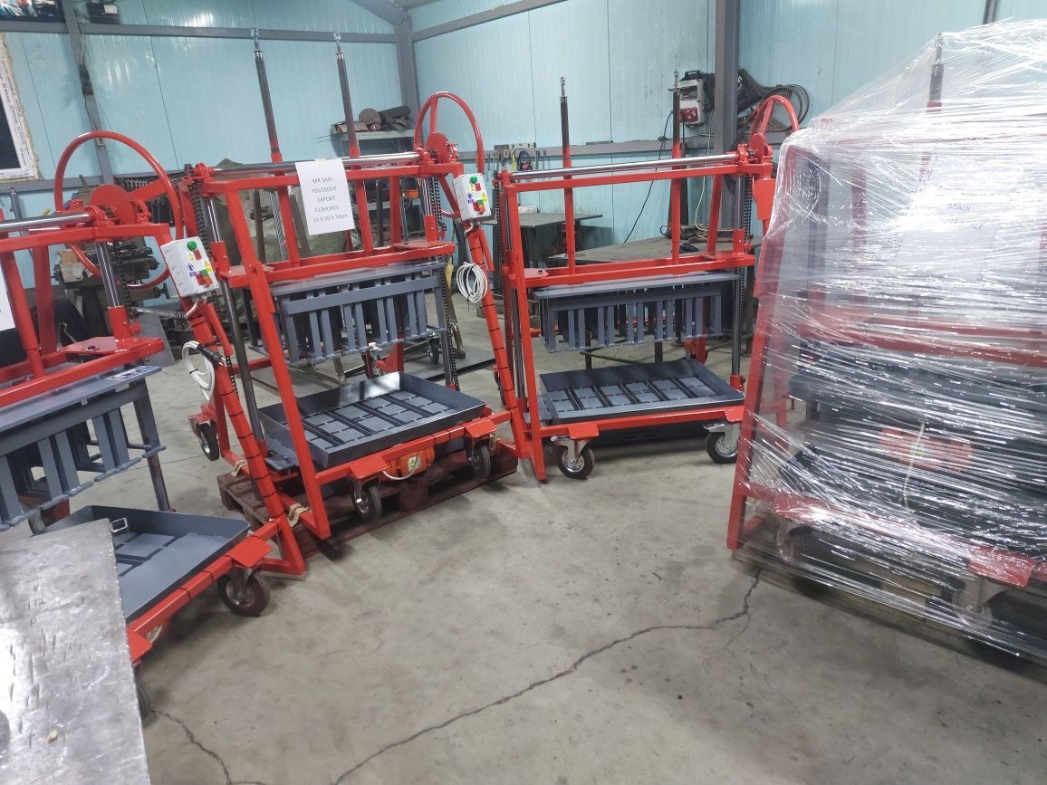 Presă Masina Vibropresa boltari pavele oferta vacanta nu