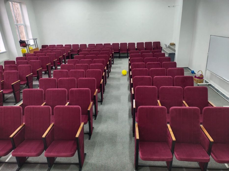 Изготавливаем театральные кресла