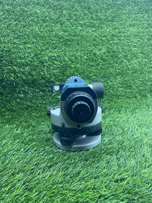 Нивелир Bosch GOL 26D