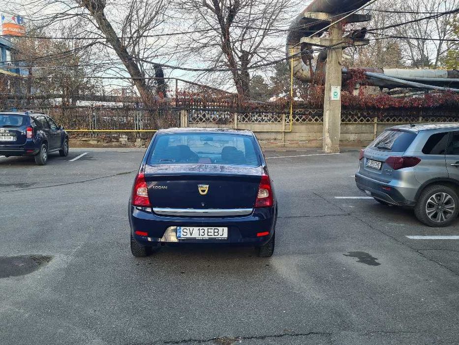SC. vinde Dacia Logan