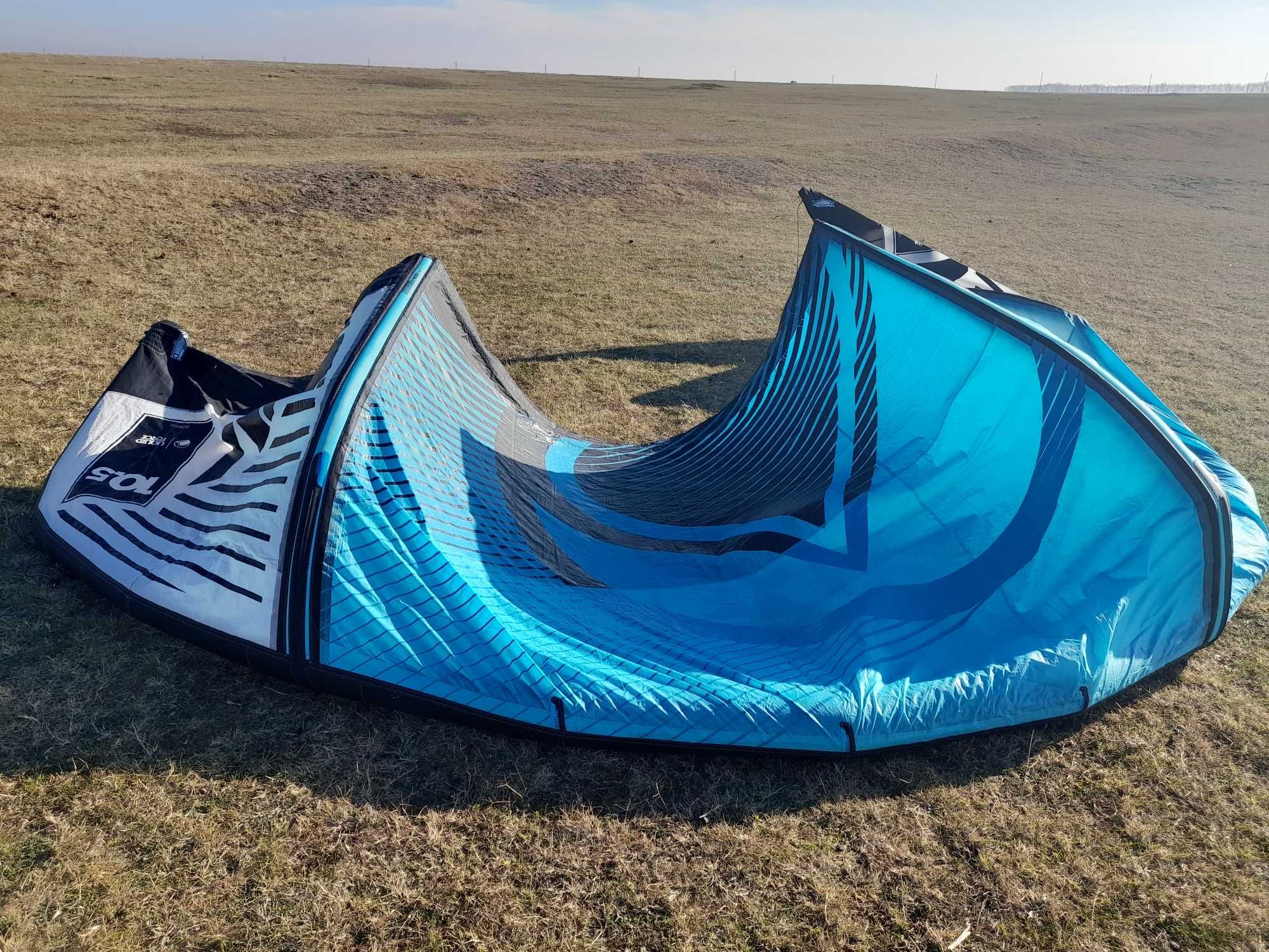 Kitesurf Liquid Force 10,5m-250e  12m-350 e 15.5m-500e  bara-100 e