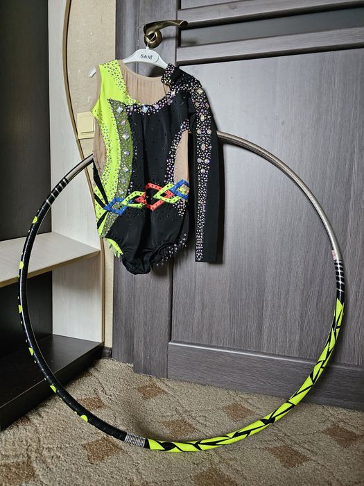 Купальник для художественной гимнастики.