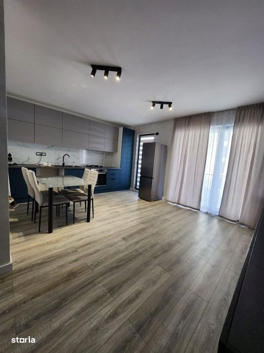 Apartament cu 3 camere, 55 mp, zona Eroilor
