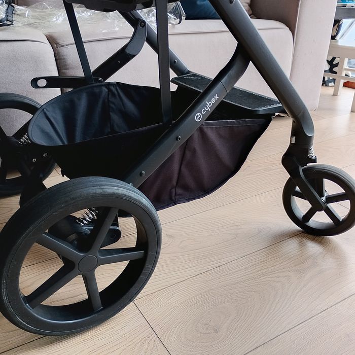 Cybex Gold Balios S пълна оригинална окомплектовка+ подаръци