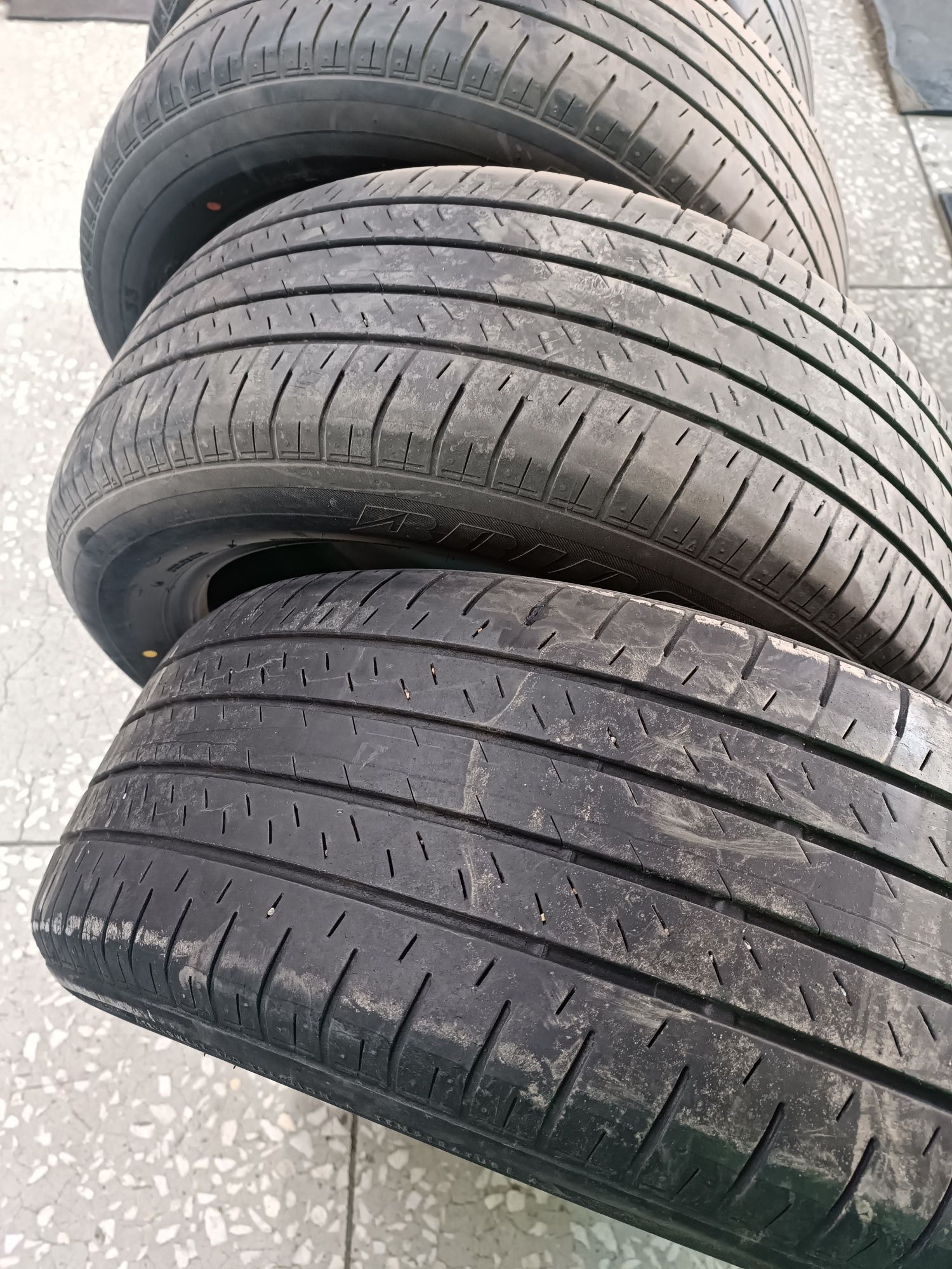 Продам комплект шин 235/55r18