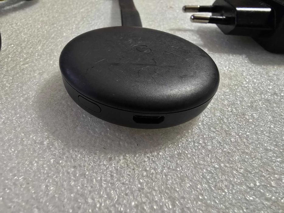 Chromecast Google 3rd Gen. Model NC2-6A5-1600 Portable Media Streamer