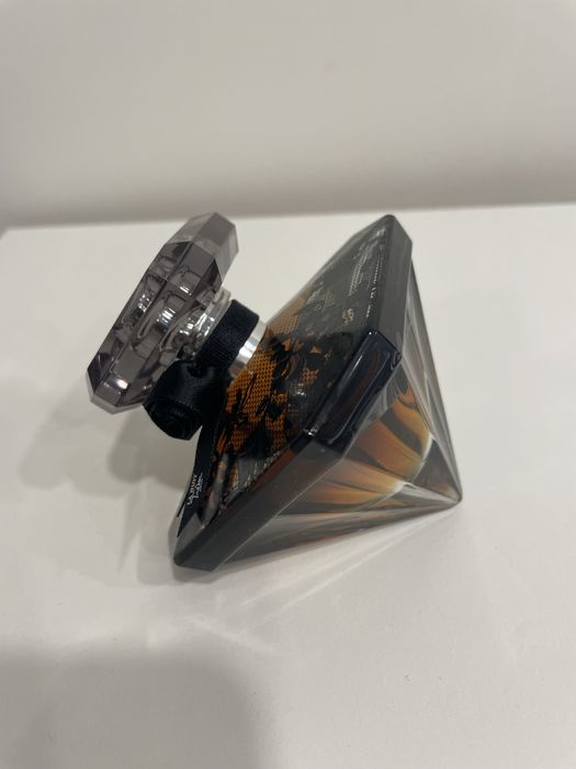 Lancôme La Nuit Trésor Dentelle de Roses Eau de Parfum.  50мл
