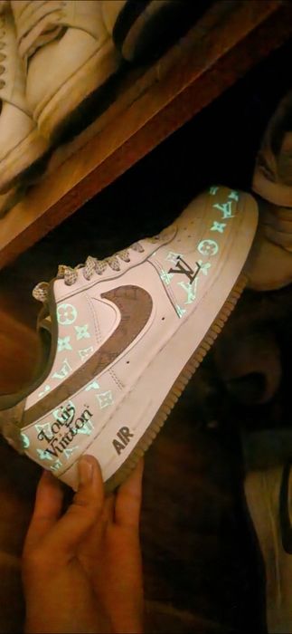 Vand adidași originali