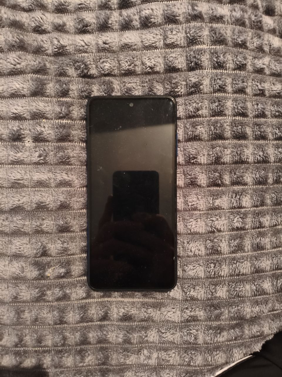 Poco X3 NFS 
8-128GB
64-MP