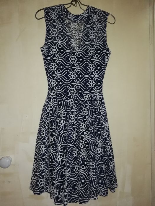 Красивое, кружевное платье