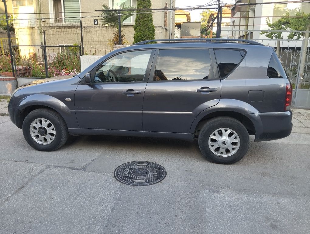 Джип Рекстън 2.7 hdi