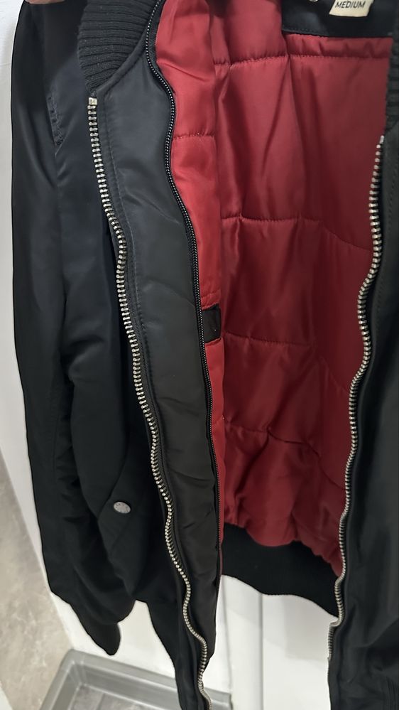 Яке бомбер Alpha Industries