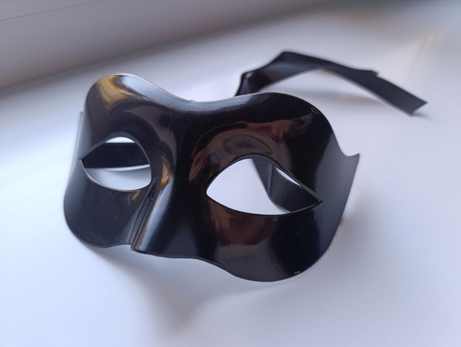 Мужская карнавальная маска