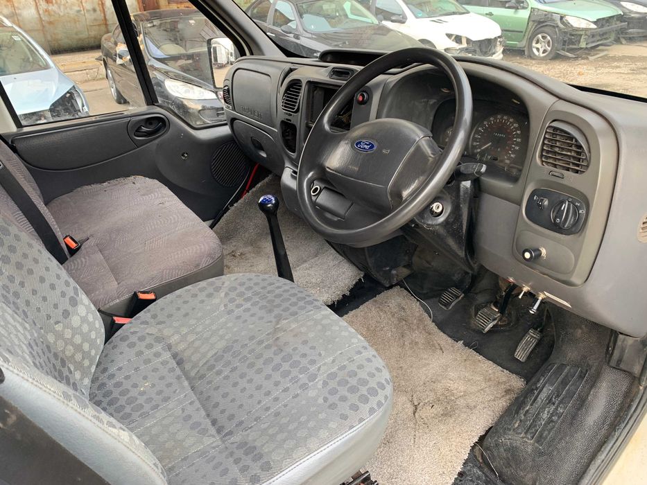 Dezmembrez FORD TRANSIT DOKA basculabil 2.4 TDE 125 CP DOFA 2004