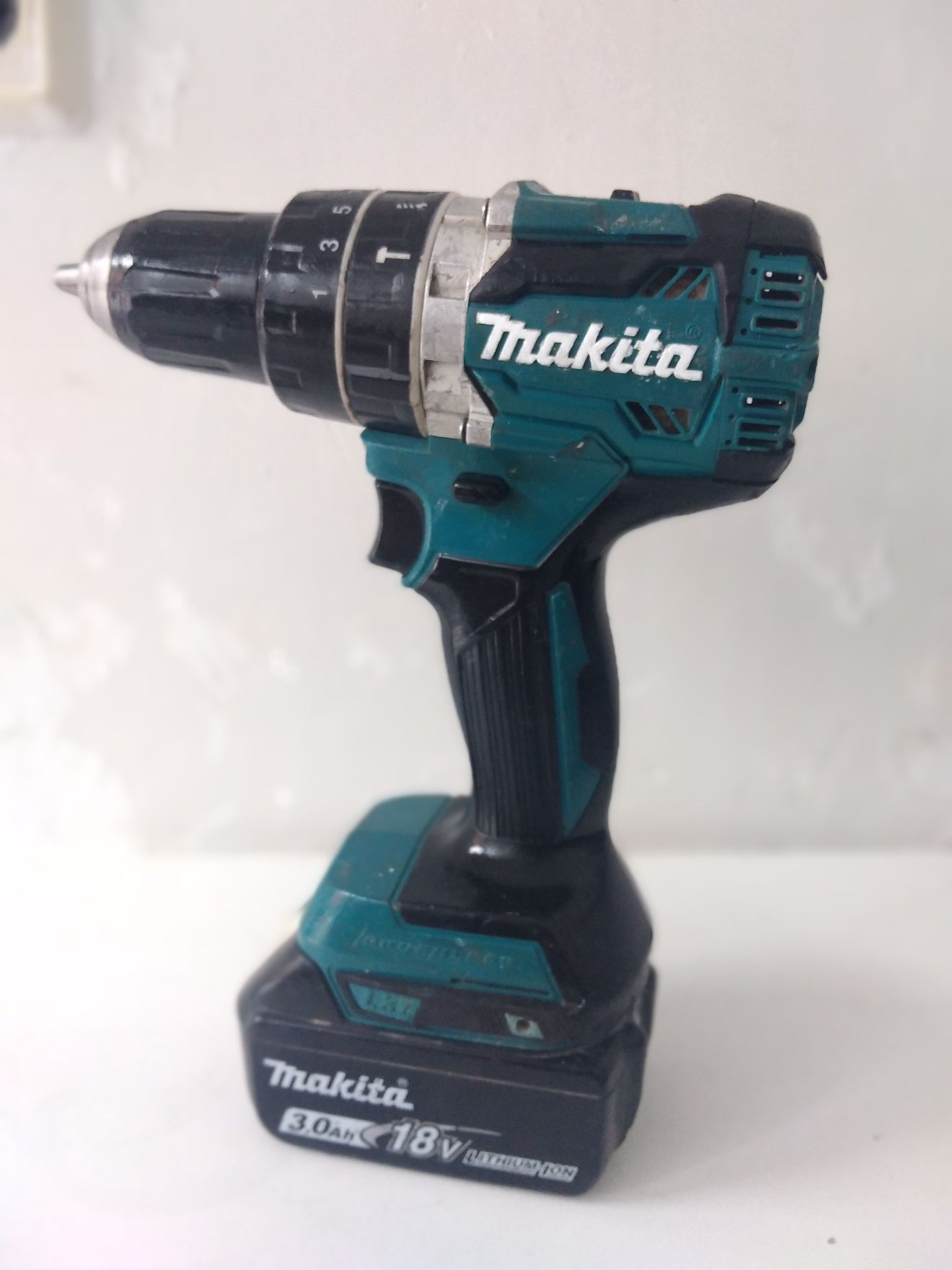 Винтоверт Makita